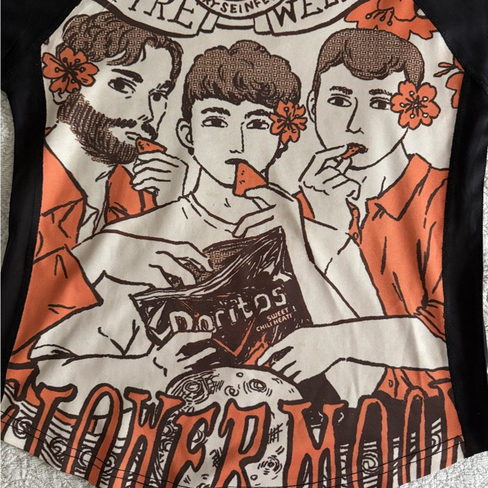 Graphic Vampire Weekend Shirt - Picture 2 of 4